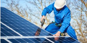 Installation Maintenance Panneaux Solaires Photovoltaïques à Sugeres